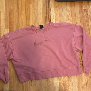Medium Nike pink cropped crew neck